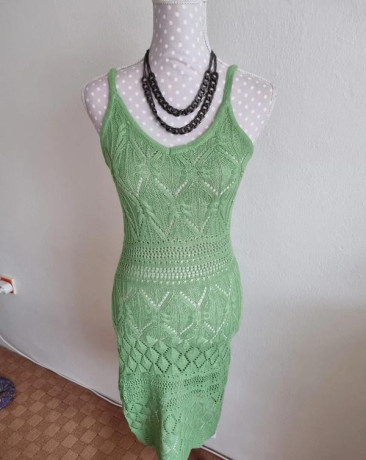 nove-zelene-pletene-saty-s-visackou-vel-3436-big-3