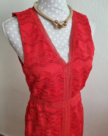 nove-cervene-saty-mango-s-visackou-vel-36-big-0
