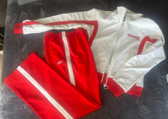 damske-teplaky-reebok-velsm-big-1