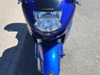 honda-cbr-1100-xx-black-bird-2005
