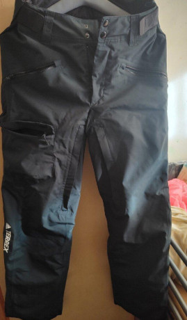 pan-lyziarskesnowboa-nohavice-adidas-terrex-rain-rdy-big-0