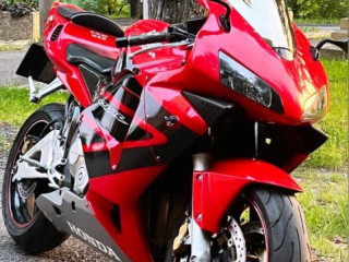honda-cbr-600-rr-2004