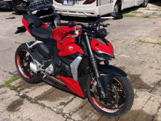 ducati-streetfighter-v2