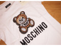 moschino-damske-tricko-small-1