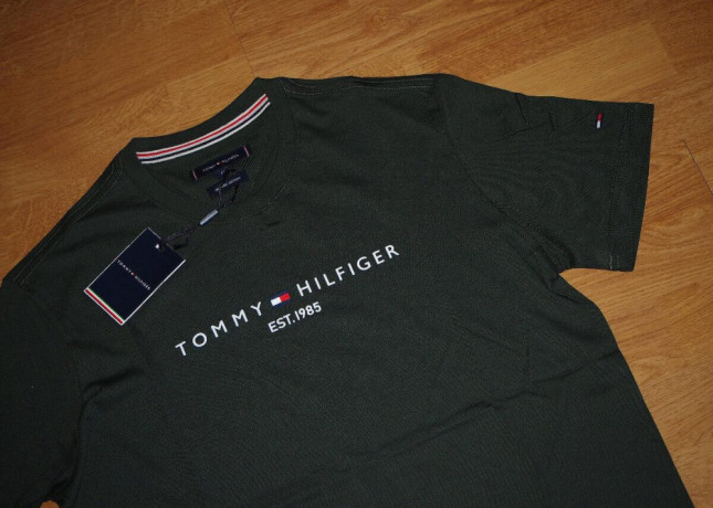tommy-hilfiger-panske-tricko-2-big-3