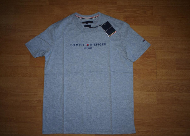tommy-hilfiger-panske-tricko-2-big-0