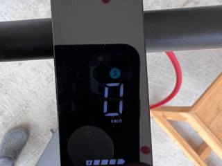 kolobezka-xiaomi-electric-scooter-4-pro-2nd-gen