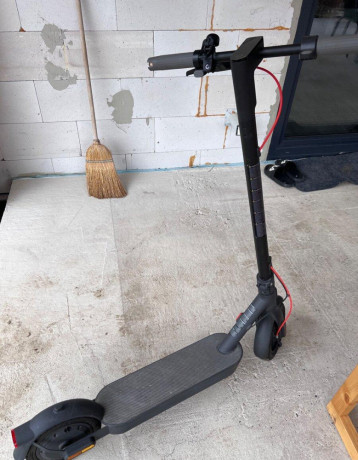 kolobezka-xiaomi-electric-scooter-4-pro-2nd-gen-big-4