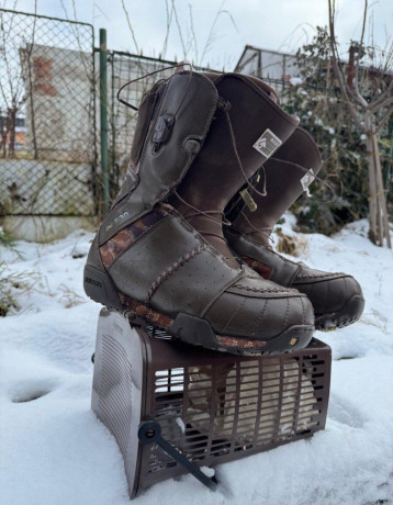 snowboardove-topanky-burton-big-0