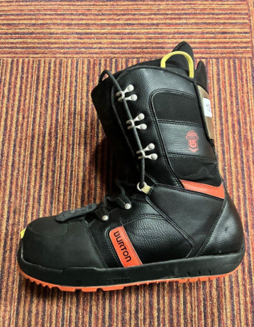 snowboardove-topanky-burton-velkost-42-a-46-big-0