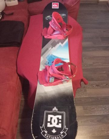 snowbordova-doska-dc-s-viazanim-big-0