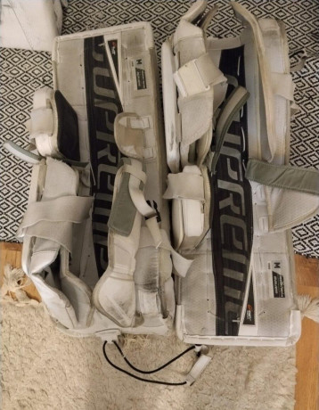 brankarska-vystroj-bauer-supreme-3s-big-2