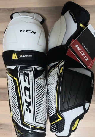 holenne-chranice-ccm-tacks-9060-big-0