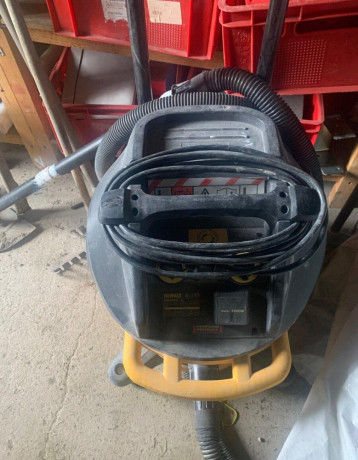 dewalt-priemyselny-vysavac-big-2