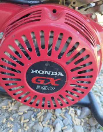 honda-elektrocentrala-plus-zvaracka-2v1-top-stav-big-3