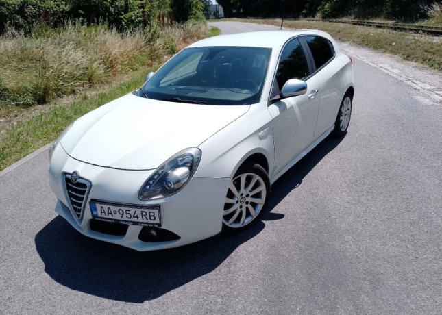 alfa-romeo-giulietta-14-tb-automat-big-0