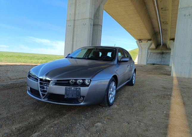 alfa-romeo-159-jtdm-110-kw-sportwagon-big-0
