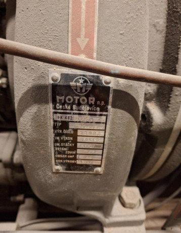 vojenska-elektrocentrala-csab63400-big-4
