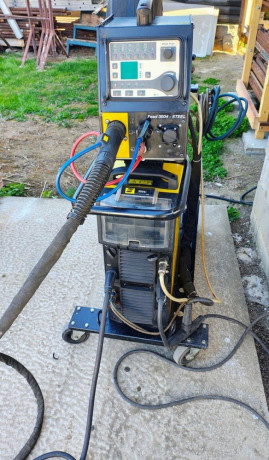 profesionalna-zvaracka-esab-mig-5004i-4-kladkovy-podavac-d-big-1
