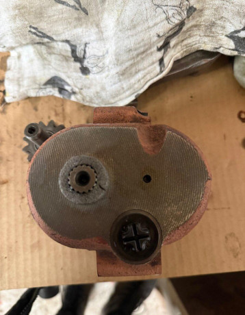 2x-cerpadlo-hydrauliky-original-zetor-big-2