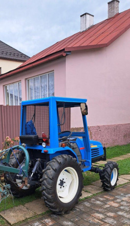 iseki-sial-21-4x4-big-1