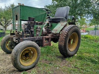 traktor-1203
