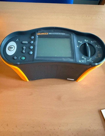 tester-elektrickych-instalacii-fluke-1663-eu-big-2