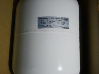predam-expanznej-nadoby-znacky-hydroland-18l-vertikalne-10