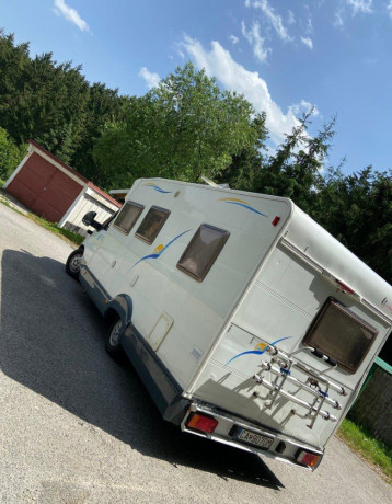 prenajom-autokaravanu-plne-vybaveny-kempovaci-autokaravan-big-2
