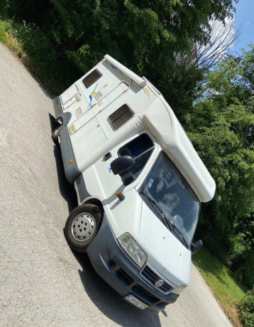 prenajom-autokaravanu-plne-vybaveny-kempovaci-autokaravan-big-0