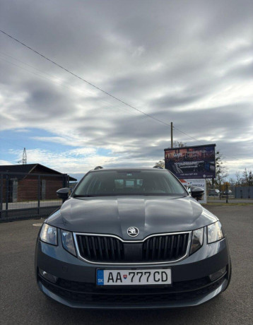 prenajom-vozidla-skoda-octavia-combi-automat-big-1