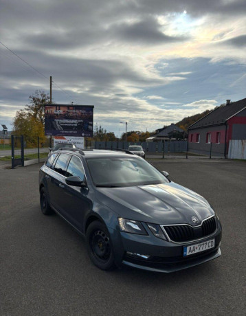 prenajom-vozidla-skoda-octavia-combi-automat-big-2