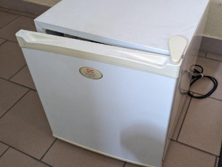 predam-mini-chladnicku-daewoo-fr-063-45-l