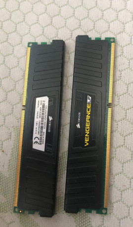 2x4gb-corsair-pair-ram-ddr3-big-0