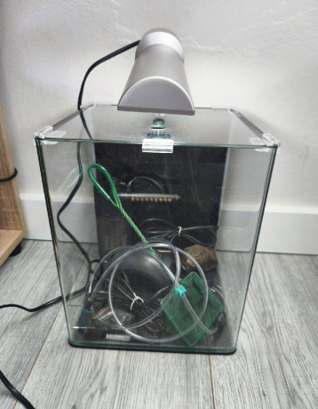akvarium-dennerle-20-litrov-komplet-prislusenstvo-big-0