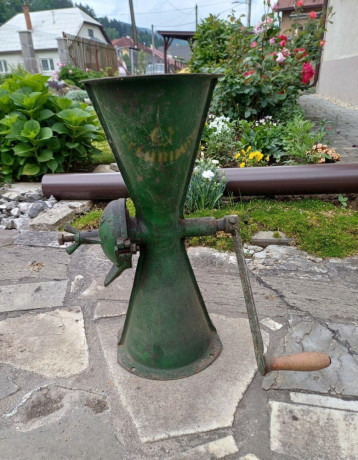 rucny-snekovy-srotovnik-big-1