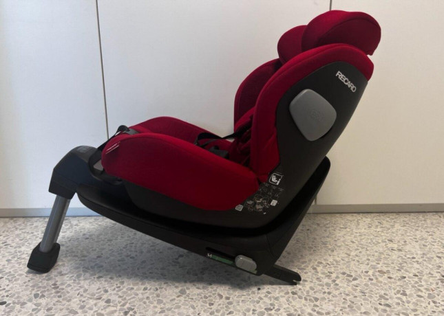 autosedacka-recaro-kio-isofix-zakladna-big-0