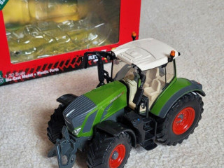 britains-traktor-fendt-828-vario-132