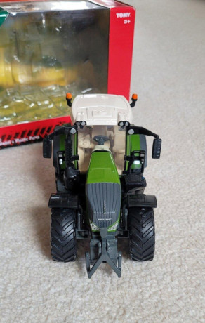 britains-traktor-fendt-828-vario-132-big-2