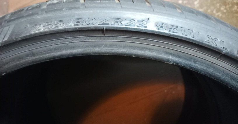 pneumatiky-25530-zr22-big-4