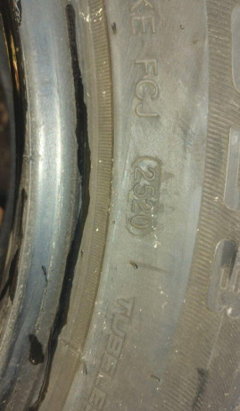 zimne-pneu-21560r17-big-2