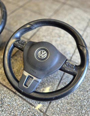 predam-trojramenny-kozeny-volant-s-airbagom-pre-vw-group-big-2