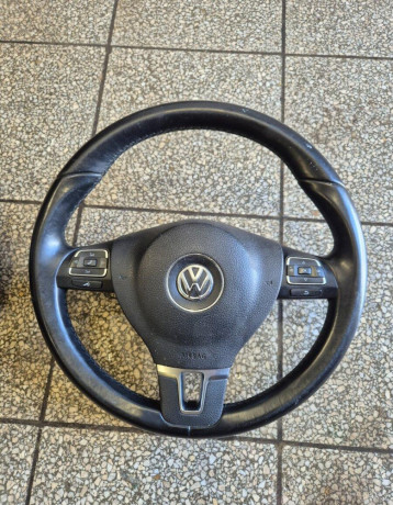 predam-trojramenny-kozeny-volant-s-airbagom-pre-vw-group-big-3