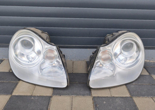 predam-predne-svetla-porsche-cayenne-big-0
