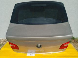 skoda-superb-2-sedan-kufrove-dvere-kompletne