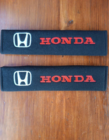predam-navleky-na-bezpecnostny-pas-s-logom-honda-big-0