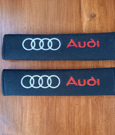 predam-navleky-na-bezpecnostny-pas-s-logom-audi-big-0