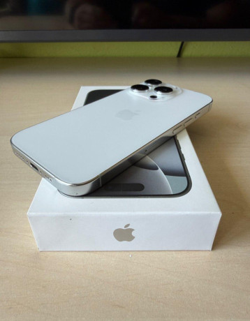 iphone-16-pro-256gb-big-3