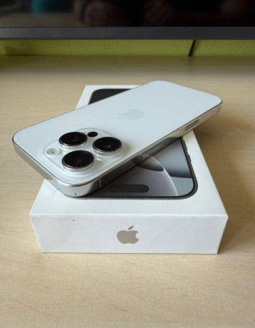 iphone-16-pro-256gb-big-1