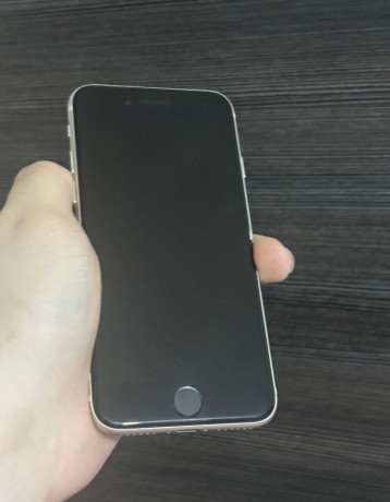 dobry-den-ponukam-na-predaj-iphone-se-2022-64gb-stav-910-big-2